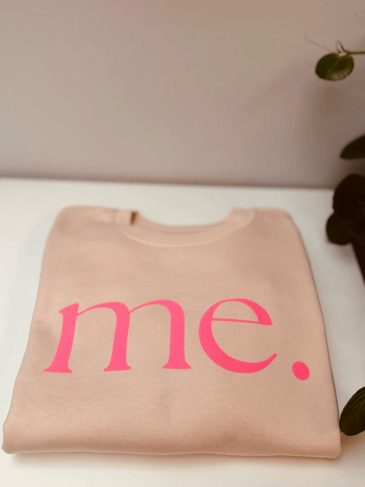 Damensweatshirt NEON PINK Statement „me.“,Damenpullover creamy pink,Oversize Damenhoodie pink ,Sweatshirt Damen Pink,NEON pink Sweatshirt