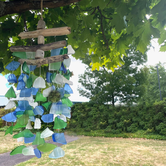 Windspiel aus Recyclingglas – Grün/Weiß/Blau