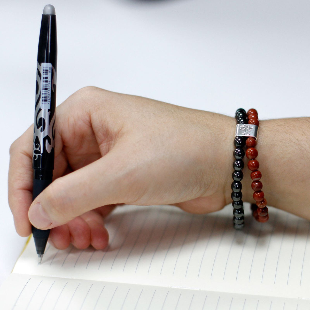 Armband – Magnet-Edelstein Rotstein