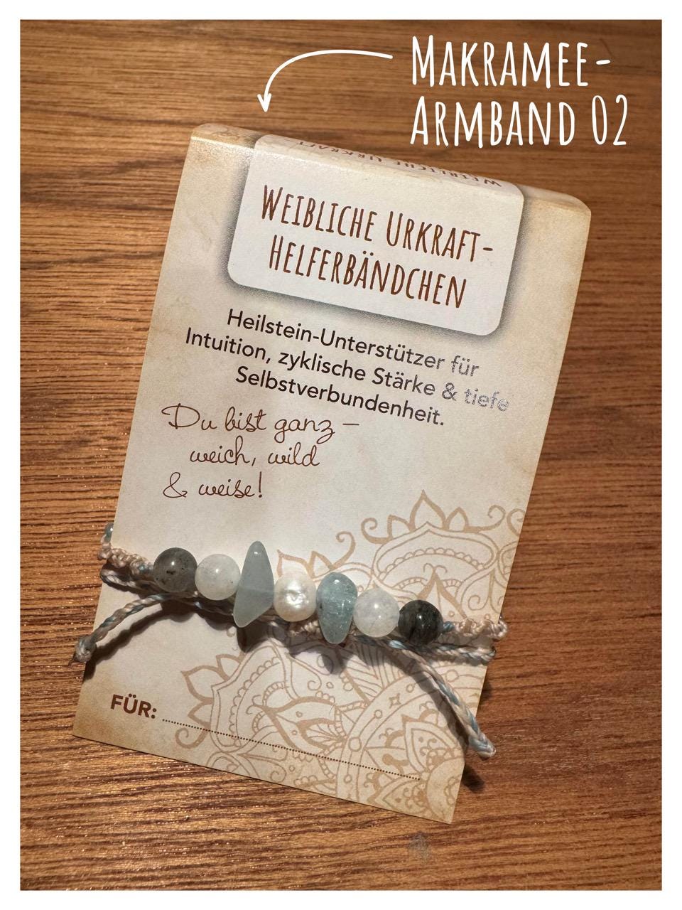 Helferbändchen® Weibliche Urkraft – Edelsteinschmuck mit Regenbogenmondstein, Labradorit und Aquamarin