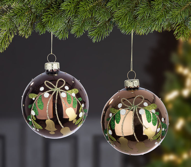 Weihnachtskugeln aus Glas am Christbaum