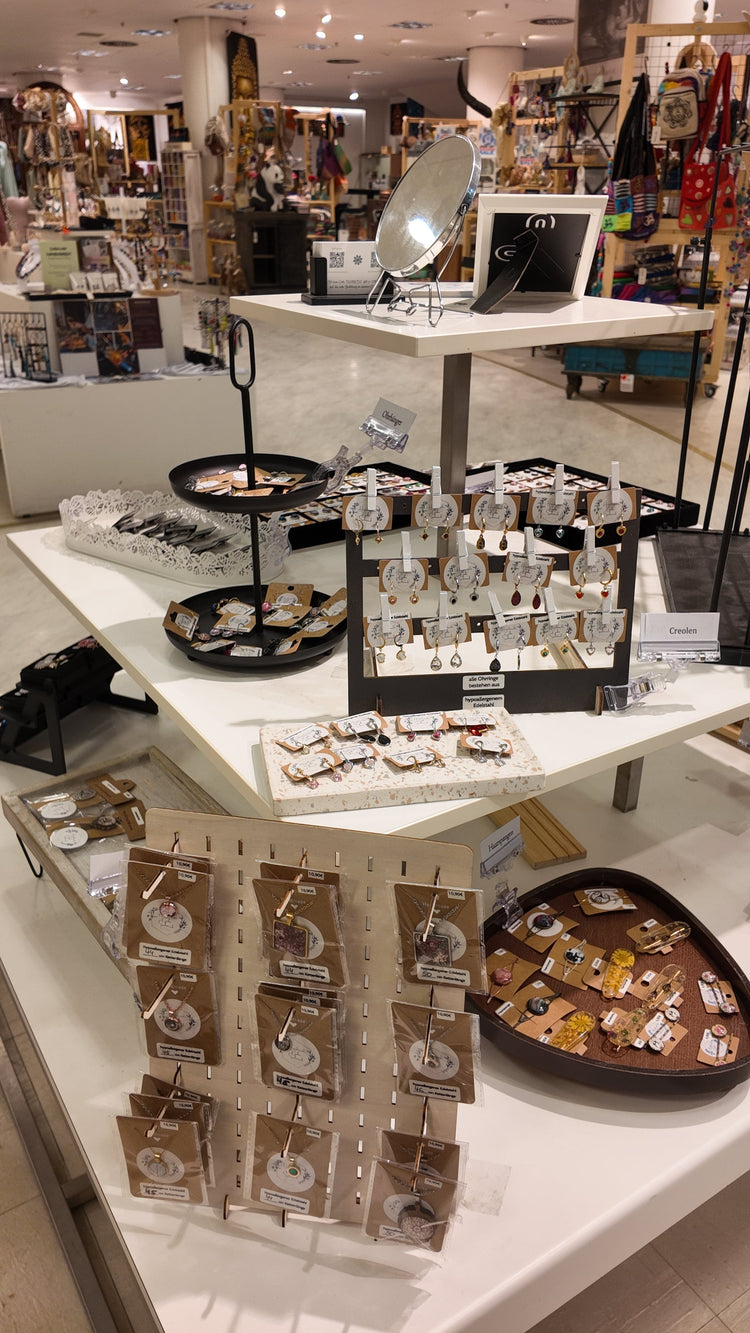 Handmade Cabo Schmuck – handgemachte Cabochon-Ohrringe im KARL PopUp Store Fulda