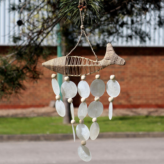 Windspiel – Fisch mit Capiz natur