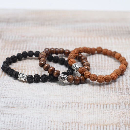 Armreif mit dunklen Holzperlen & Buddha