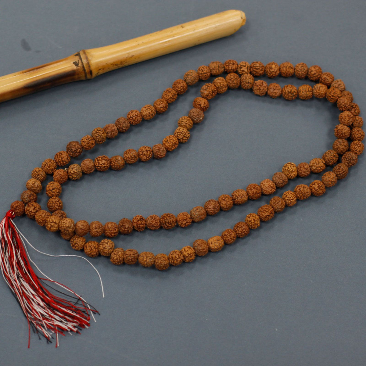 Rudraksha-Mala – 108 Perlen – Natur