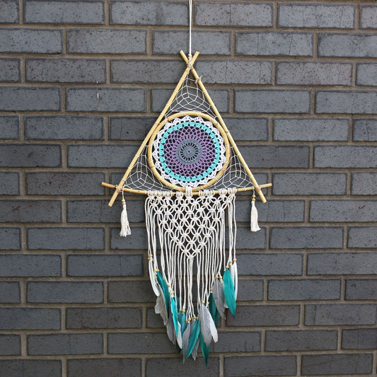 Traumfänger Makramee groß – Pyramide – Weiß/Türkis