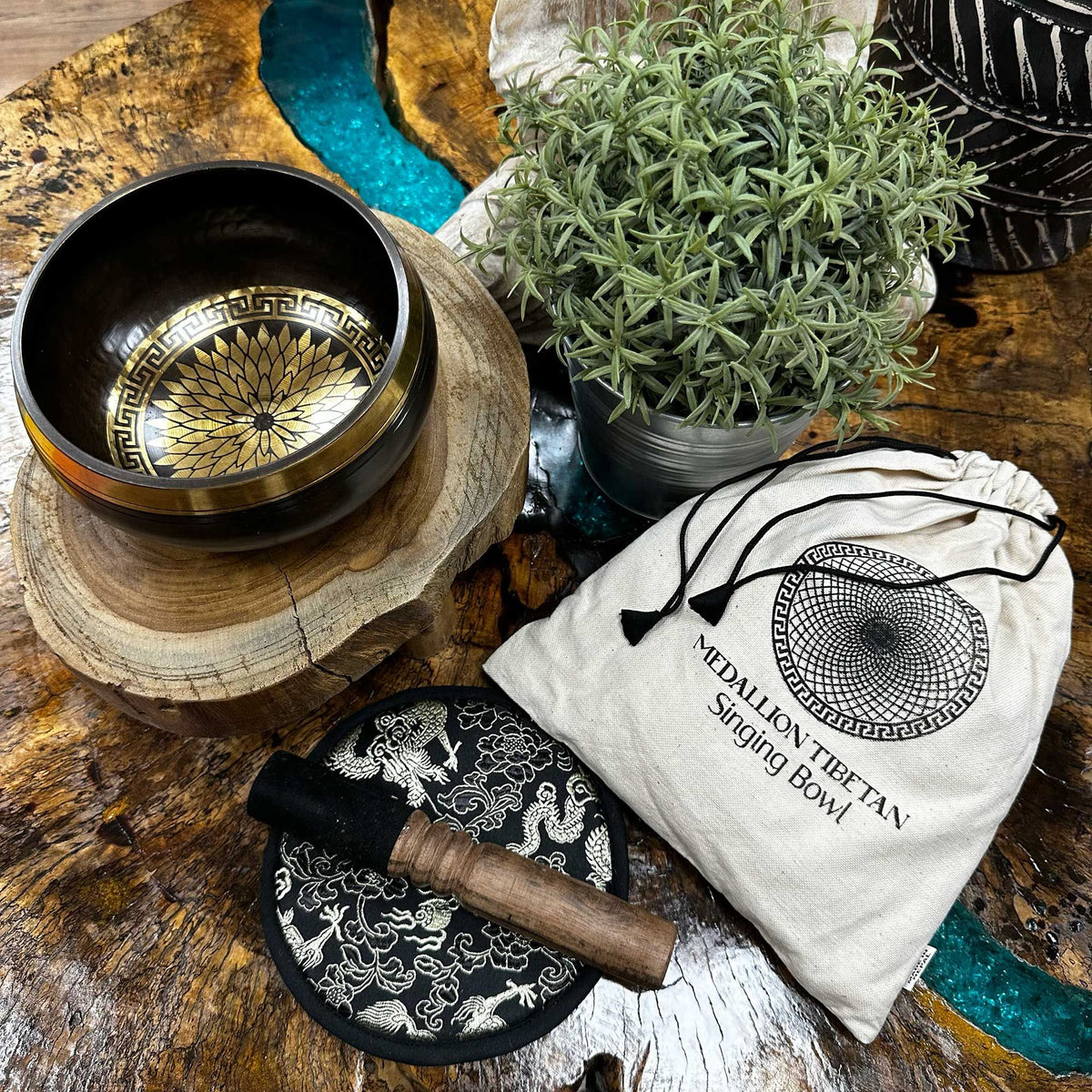 Klangschalen-Geschenkset handgehämmert – Medaillons – 14 cm
