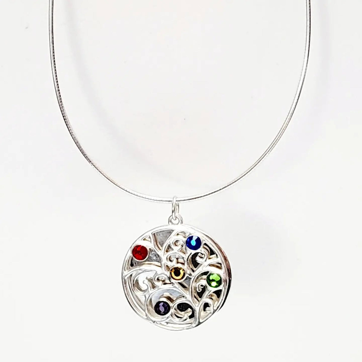 Kette mit Steinen