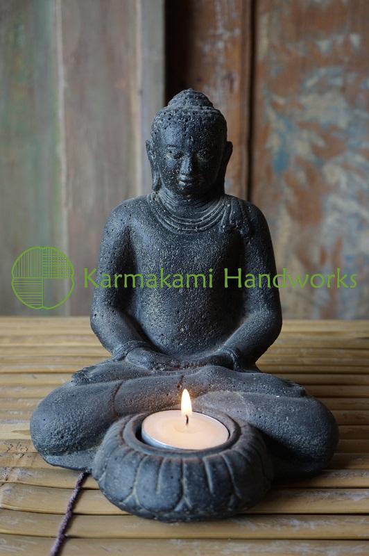 Buddha mit Teelicht – Steinguss – 18 cm