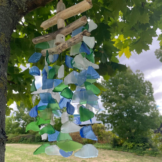 Windspiel aus Recyclingglas – Grün/Weiß/Blau