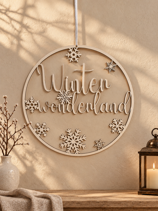Holzkranz „Winter Wonderland“ von KirrWerk