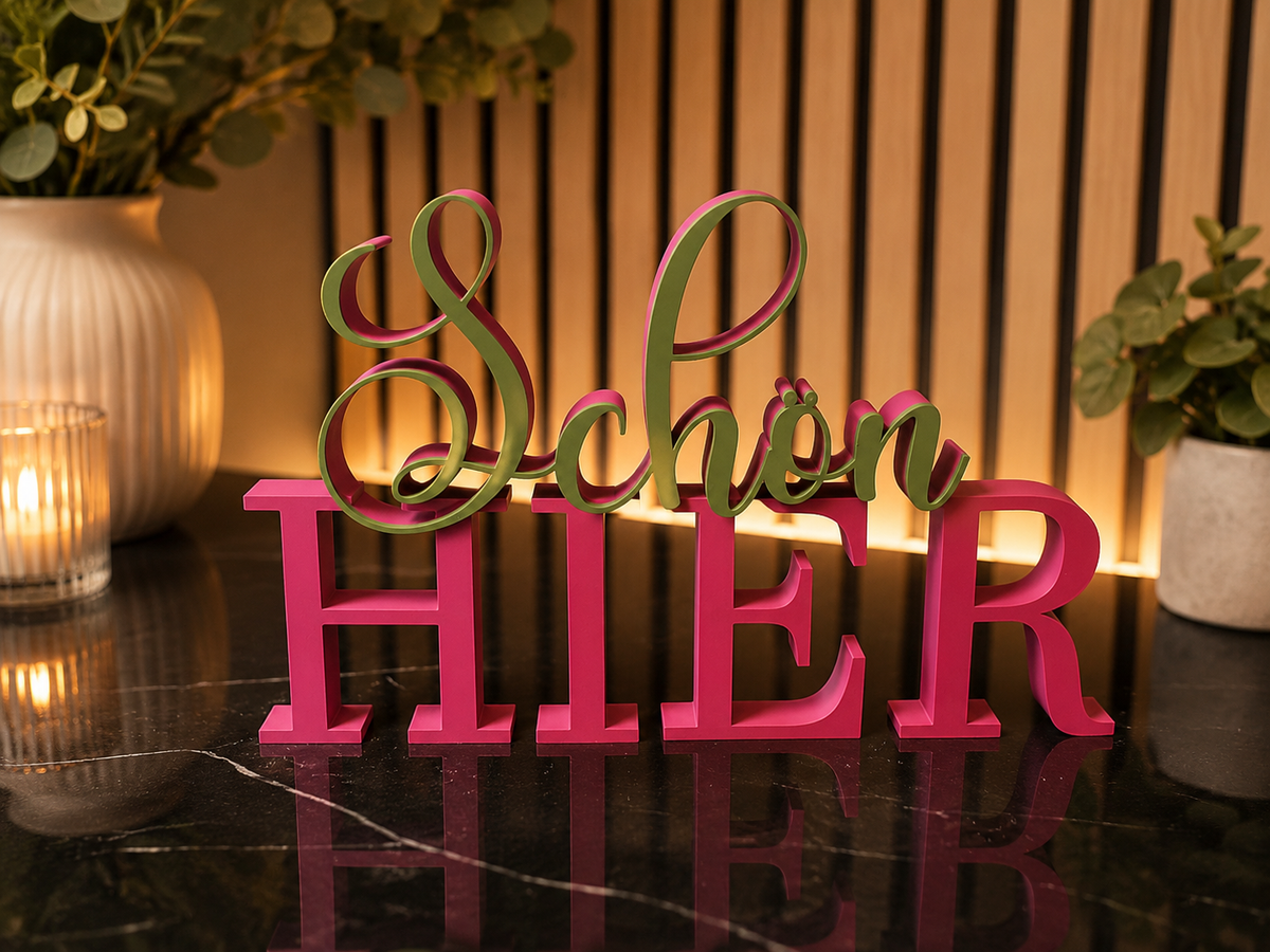 Schriftzug Schön hier – Magenta/Oliv