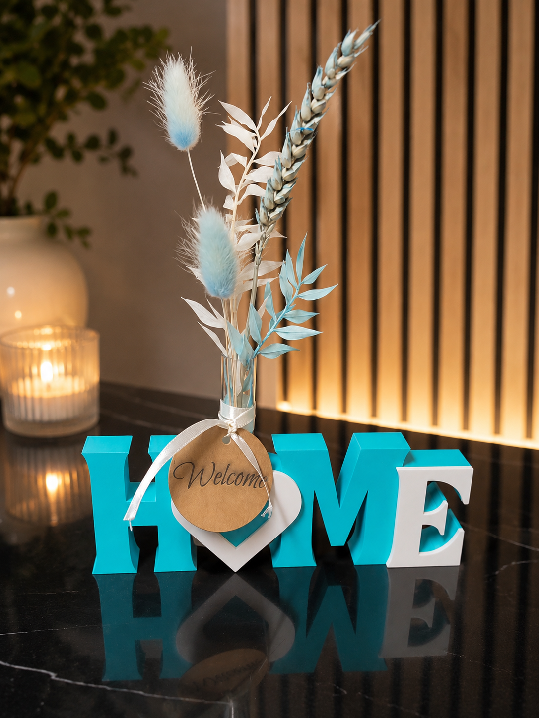 Schriftzug Home – Türkis/Weiß