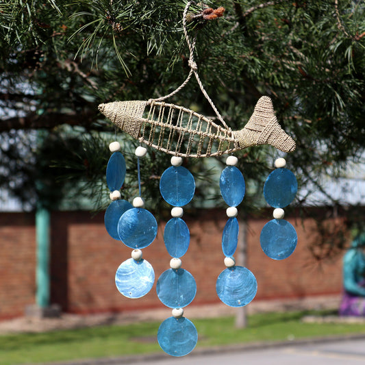 Windspiel – Fisch mit Capiz blau