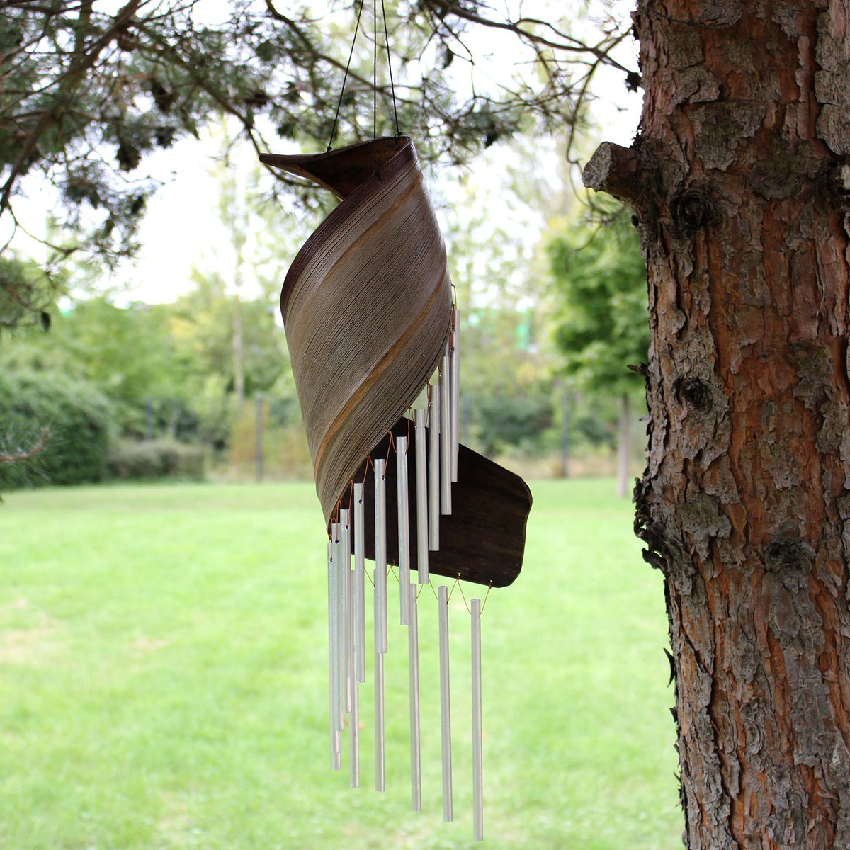 Windspiel aus Kokosblatt – Natur