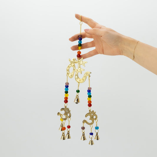 Messing-Glockenspiel Om mit Chakra-Perlen – 7 Glocken