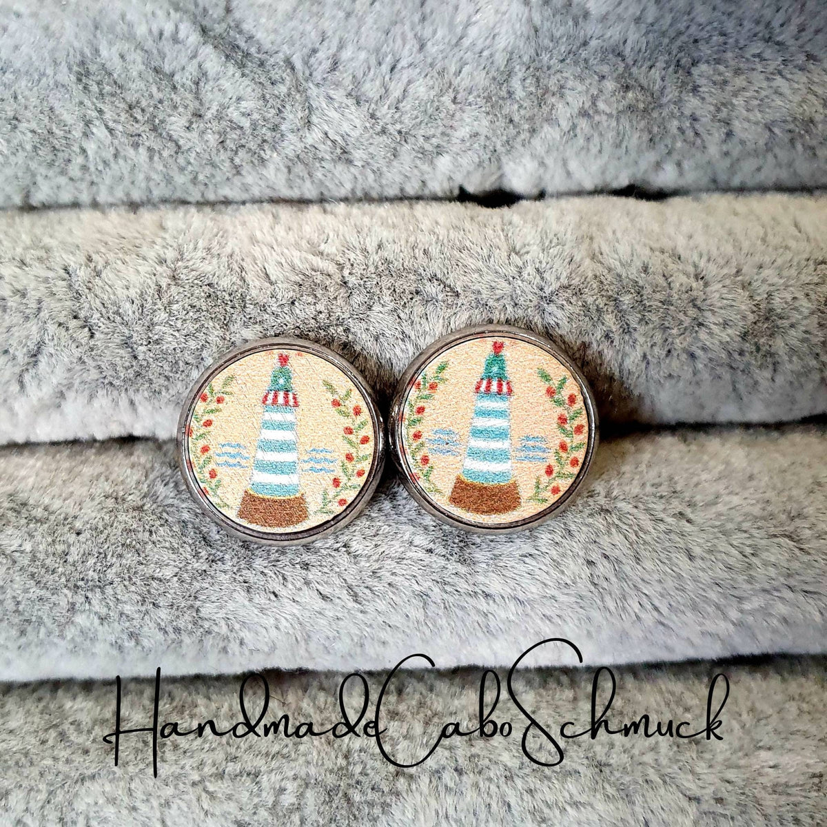Ohrringe „Holzcabochon Erde Leuchtturm Farn“ – 12 mm