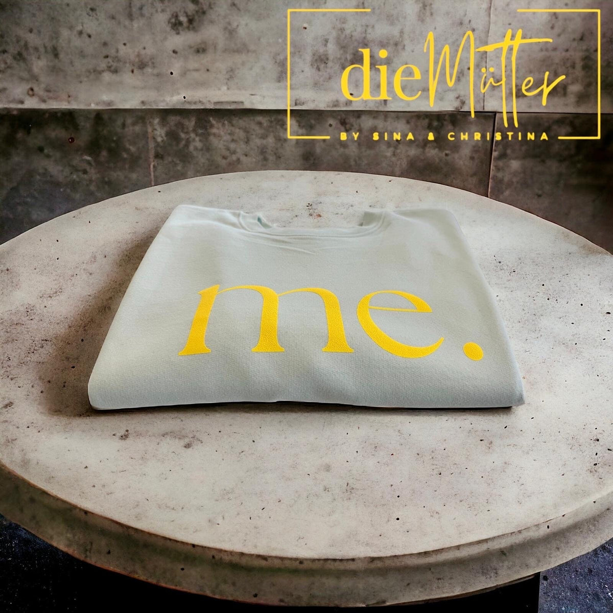 Statement-Sweatshirt „me.“ – Mint & Neongelb
