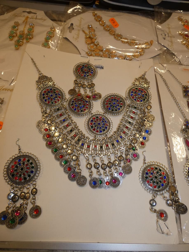 Schmuck im afghanischen Stil