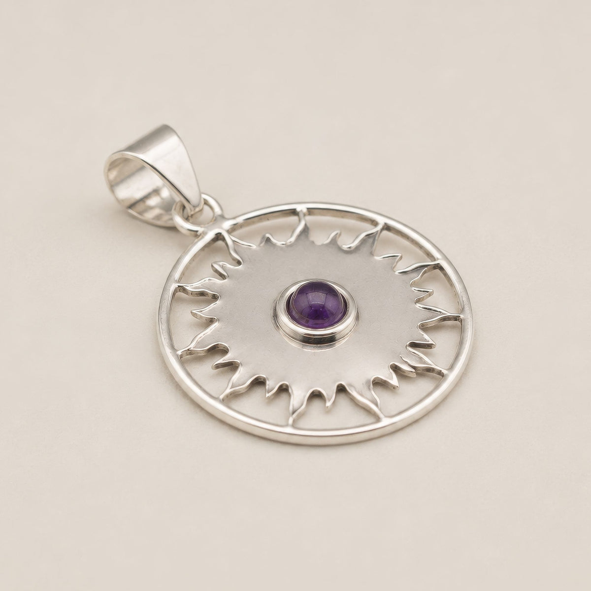 Anhänger – Devotional versilbert Kordel – Sonnenanbetung Amethyst