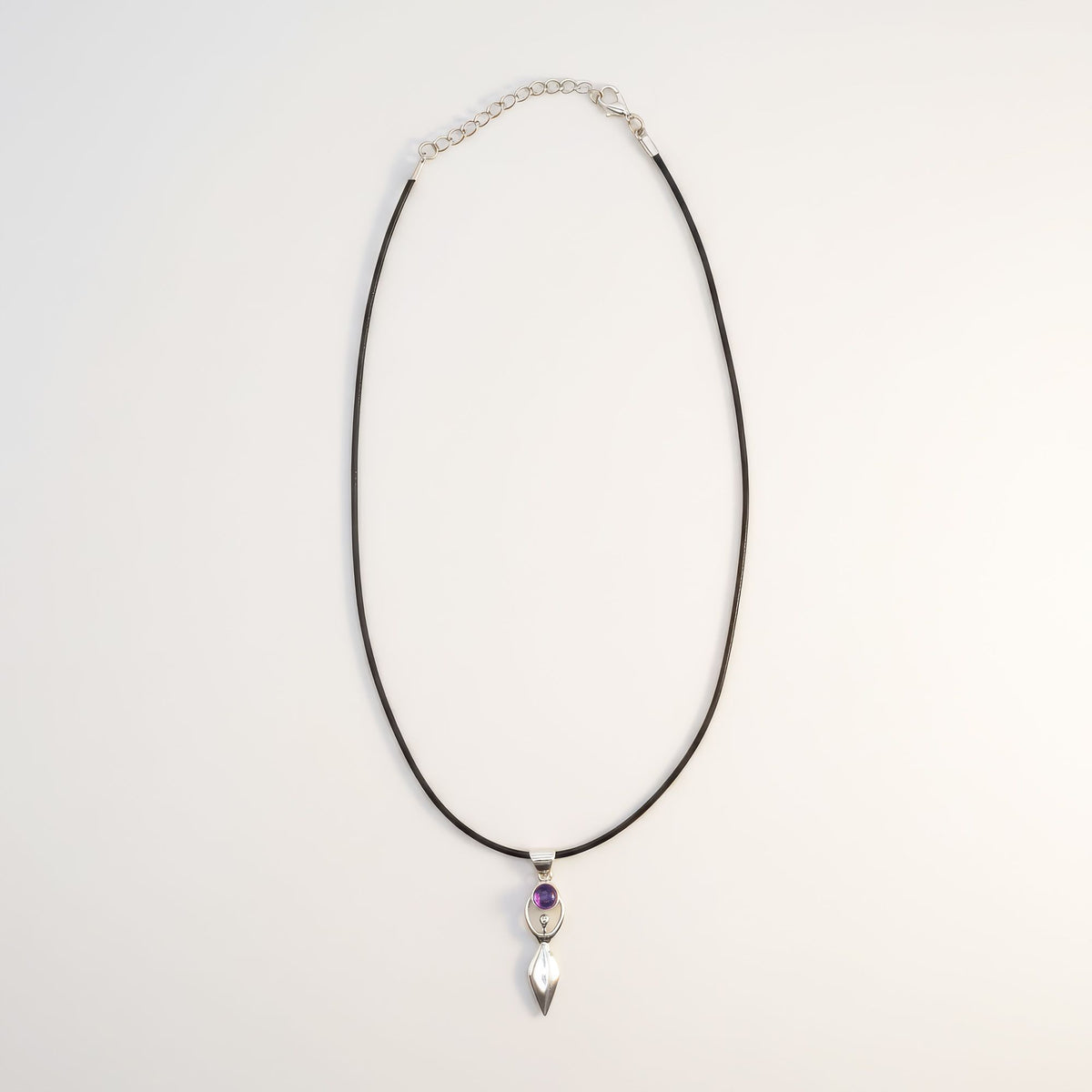 Anhänger – Devotional versilbert Kordel – Göttin Amethyst