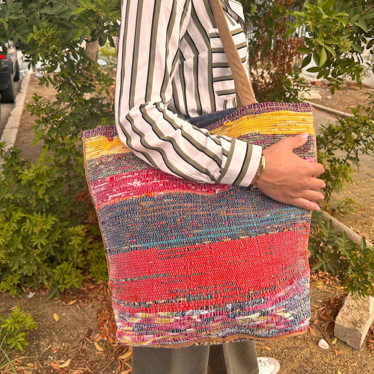 Recycling-Teppichtasche groß – Rosatöne