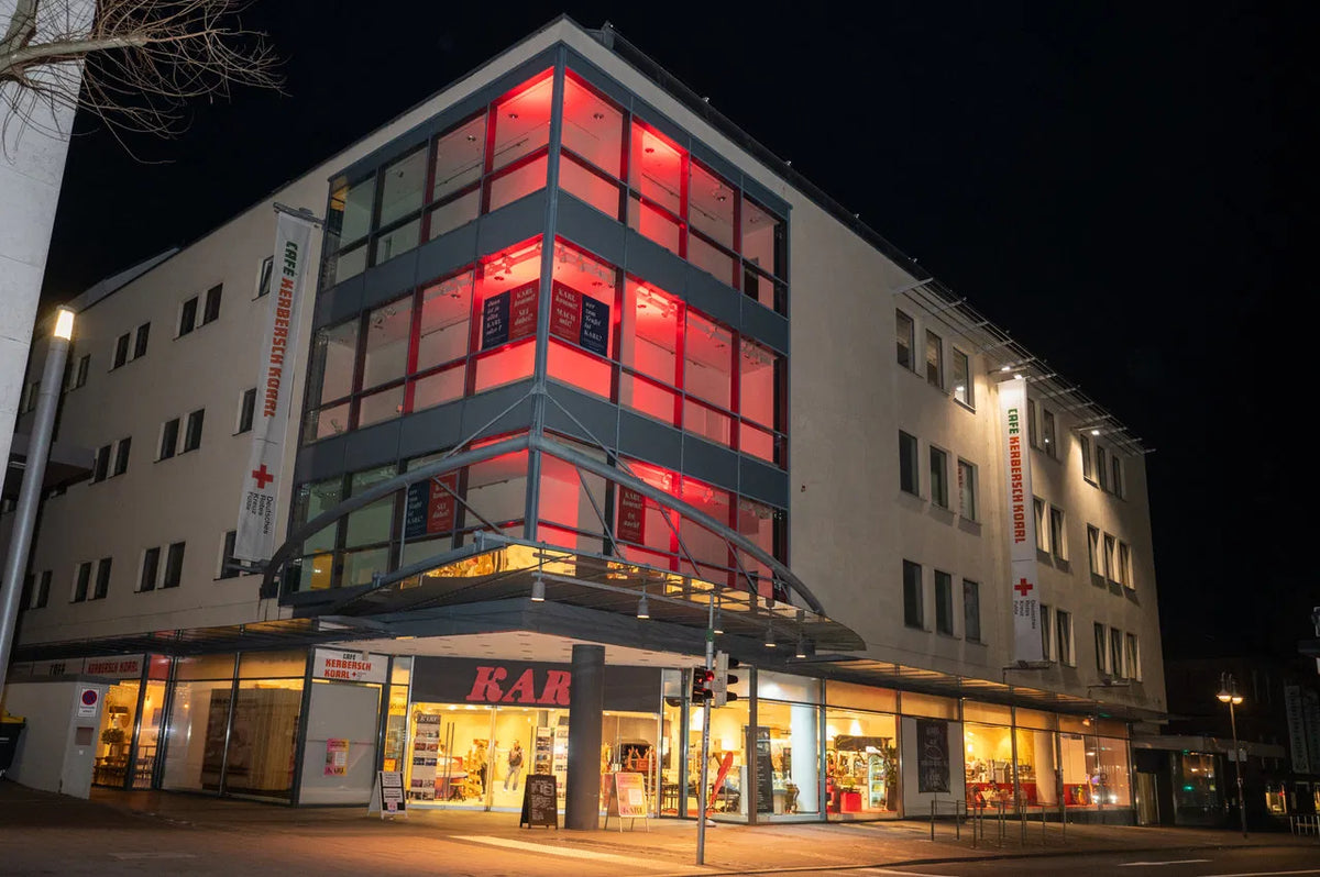 Barrierefreier Zugang Rabanusstraße 19 bei Nacht